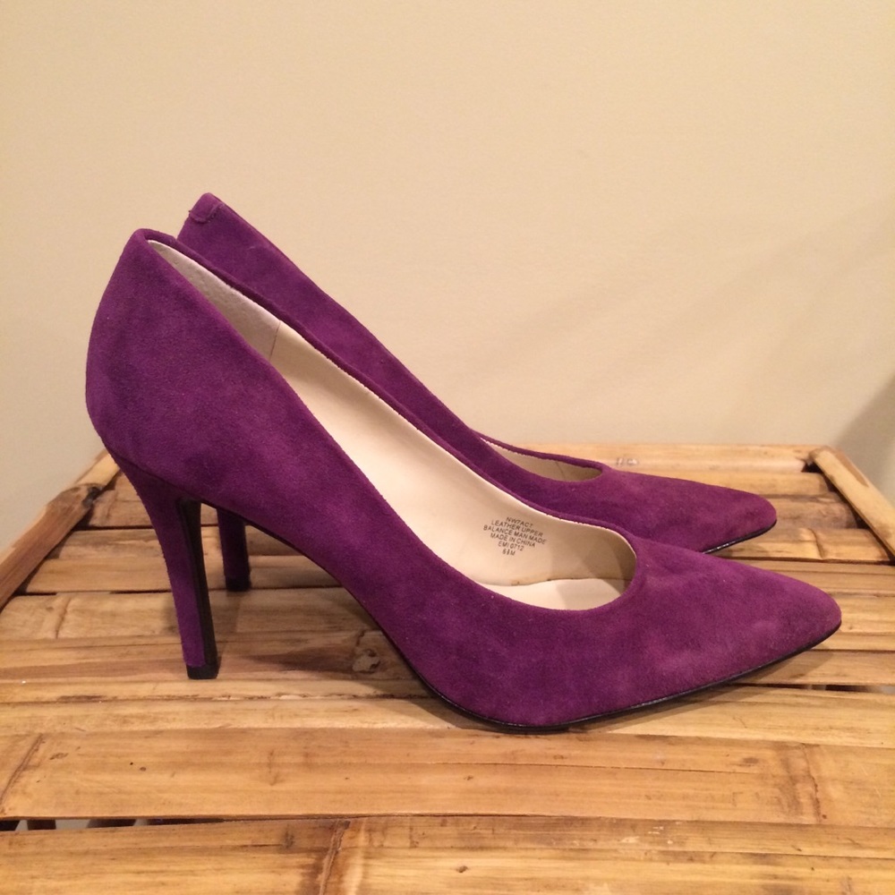 NINE WEST Purple Suede Pumps
